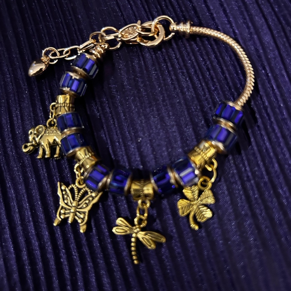 Charming Gold and Blue Beaded Bracelet